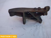Кронштейн усилителя бампера левый